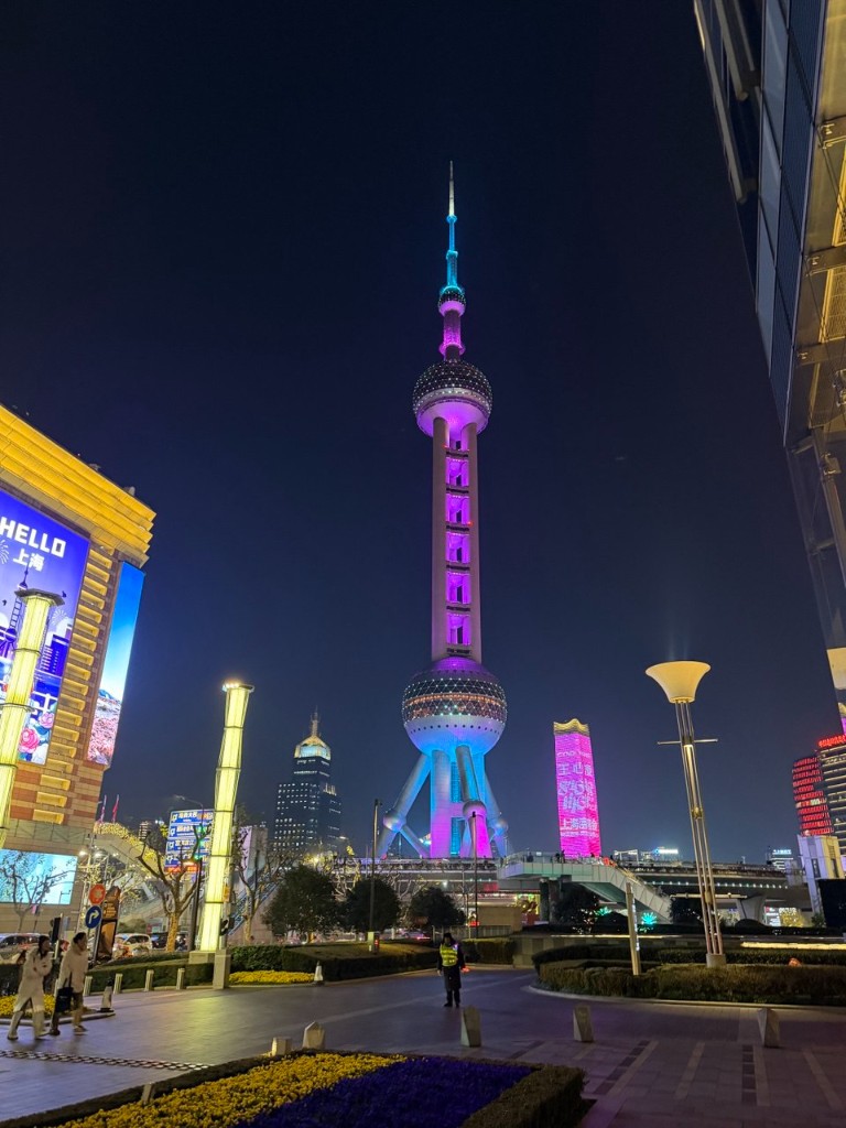 «Жемчужина Востока» ночью